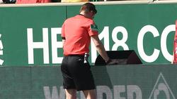 Sieht auch Nachteile des Videobeweises: Referee Felix Brych