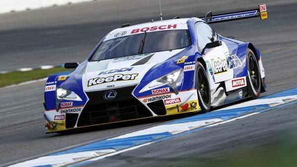 Auf abtrocknender Strecke mischte Hirakawa im Lexus kurz die Top 5 auf Auf abtrocknender Strecke mischte Hirakawa im Lexus kurz die Top 5 auf