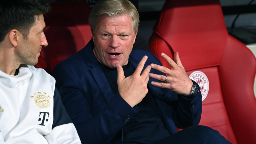 Oliver Kahn appelliert an die Profis des FC Bayern Oliver Kahn appelliert an die Profis des FC Bayern
