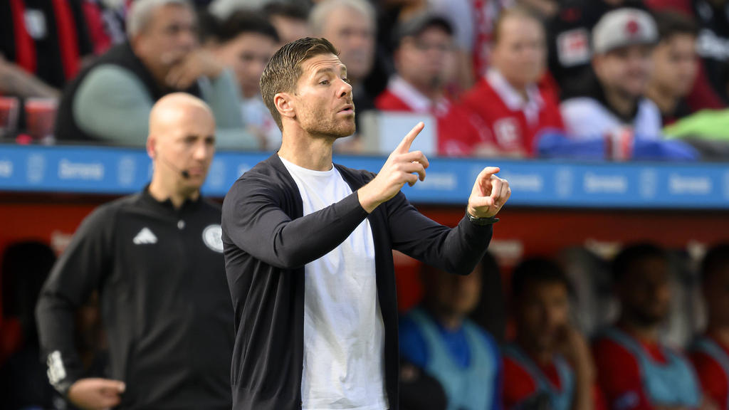 Verlässt Xabi Alonso Bayer Leverkusen nach nur einer Saison Verlässt Xabi Alonso Bayer Leverkusen nach nur einer Saison