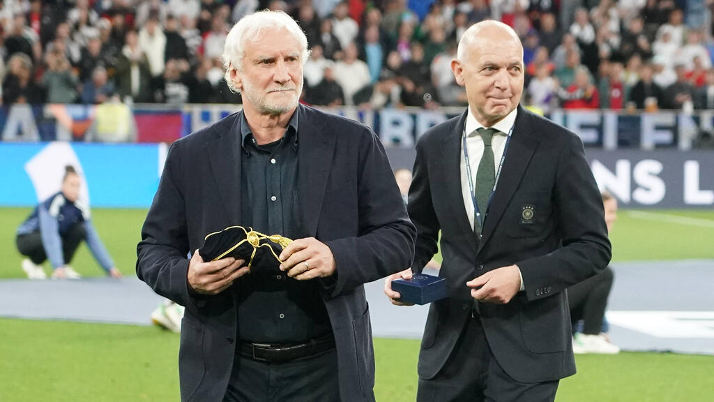Sportdirektor Rudi Völler hofft auf einen versöhnlichen Ausgang des Final Four Sportdirektor Rudi Völler hofft auf einen versöhnlichen Ausgang des Final Four