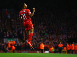 Liverpools Raheem Sterling jubelt energisch über seinen Führungstreffer in der Premier-League-Partie am 32. Spieltag der Saison 2014/2015 gegen Newcastle United. (13.4.2015)