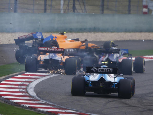 Lando Norris wurde durch eine unglückliche Kettenreaktion ausgehebelt Lando Norris wurde durch eine unglückliche Kettenreaktion ausgehebelt