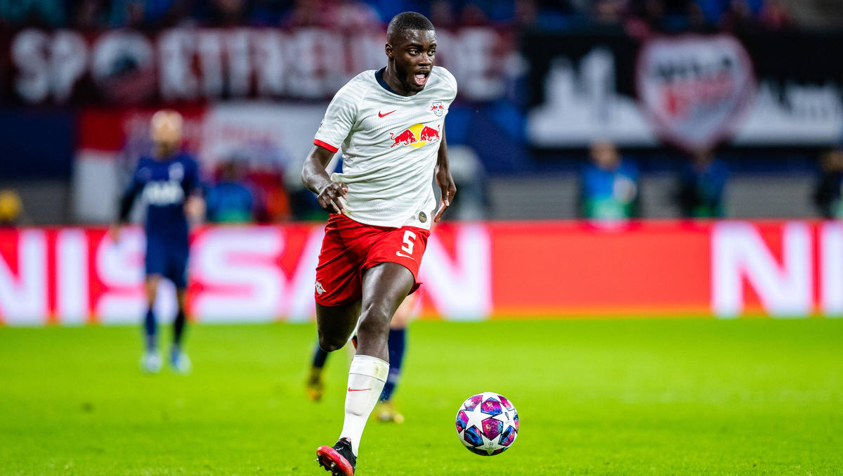 Dayot Upamecano wird angeblich vom FC Bayern um umworben Dayot Upamecano wird angeblich vom FC Bayern um umworben