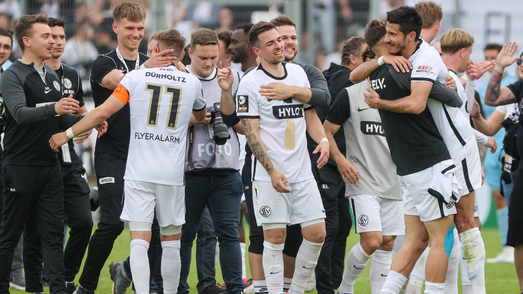 Die Elversberger sind erstmals in die 2. Liga aufgestiegen Die Elversberger sind erstmals in die 2. Liga aufgestiegen