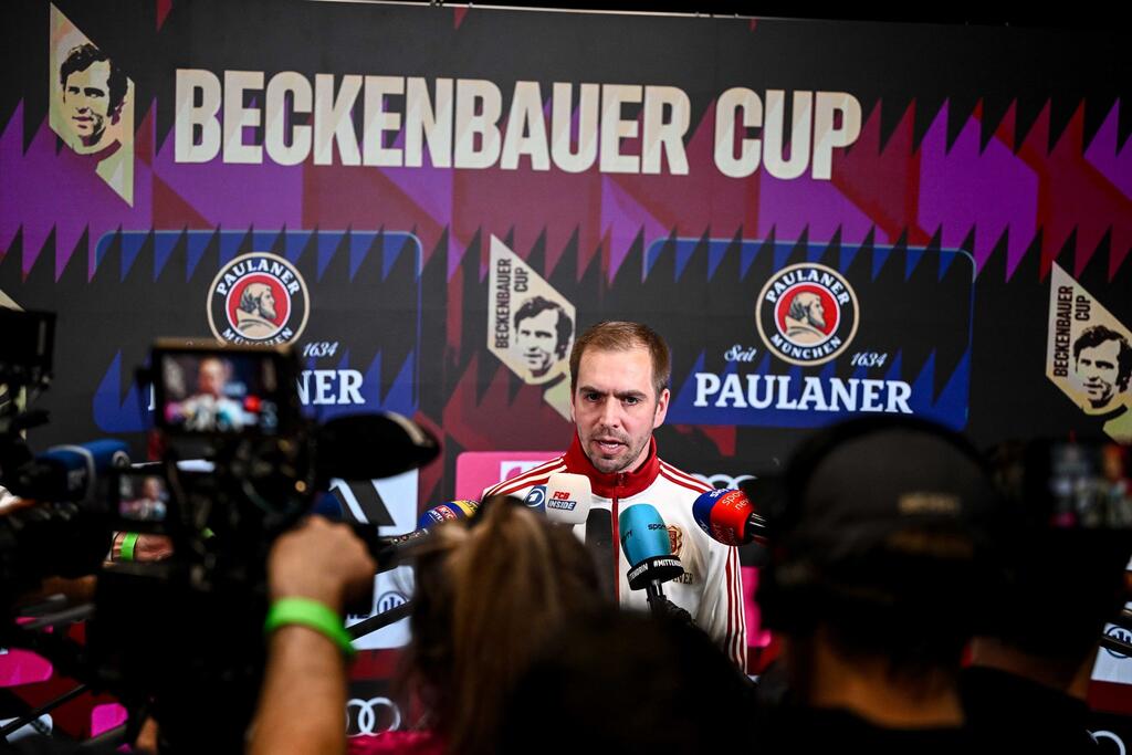 Philipp Lahm ist von Leon Goretzkas Durchhaltewillen beeindruckt Philipp Lahm ist von Leon Goretzkas Durchhaltewillen beeindruckt