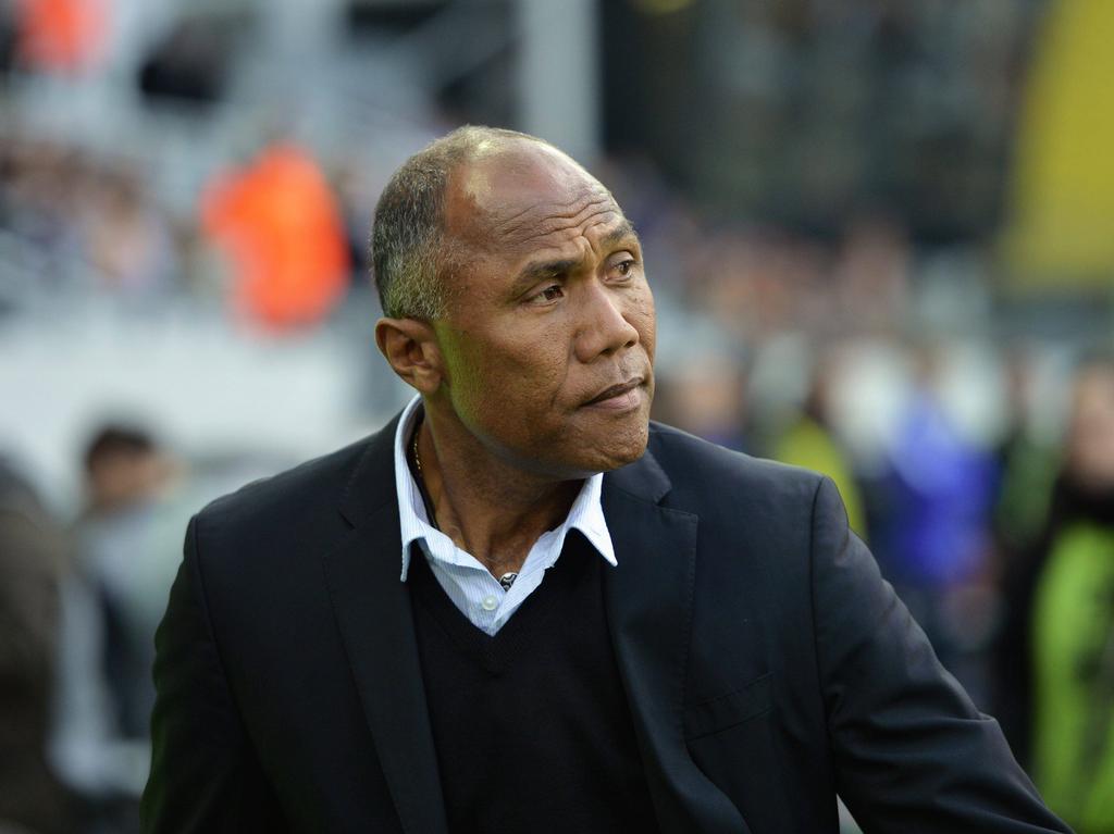 Antoine Kombouaré vio como los suyos pasaron la ronda. (Foto: Imago)