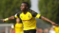 BVB mit Youssoufa Moukoko schlägt den FC Schalke 04