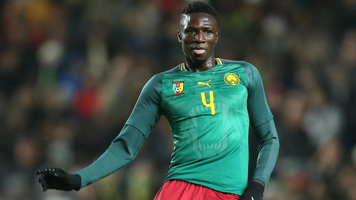Yaya Banana erzielte das erlösende 1:0 für Kamerun Yaya Banana erzielte das erlösende 1:0 für Kamerun