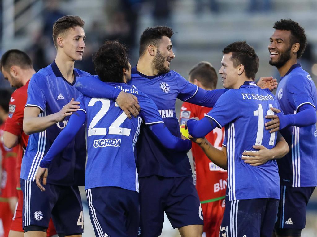 Der FC Schalke 04 hat einen Sieg im test gegen Oostende gefeiert
