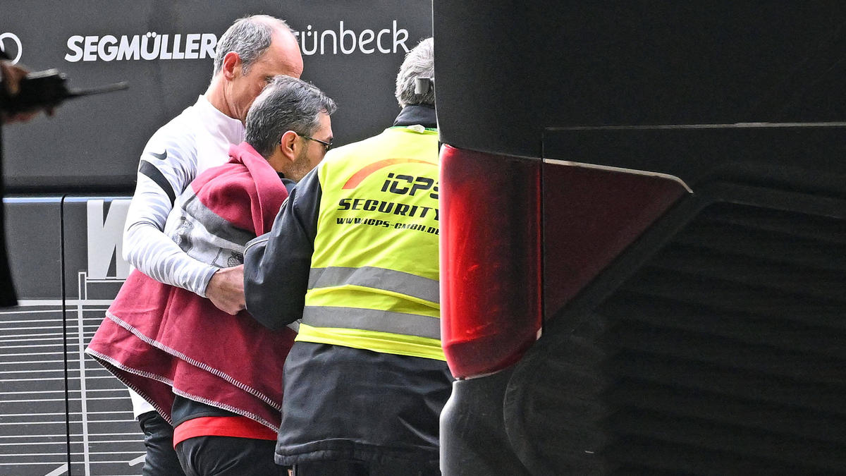 Unmittelbar vor dem Bundesliga-Spiel in Augsburg kam es am Sonntag zu einem tätlichen Angriff auf Busfahrer Yildiz Zekeriye