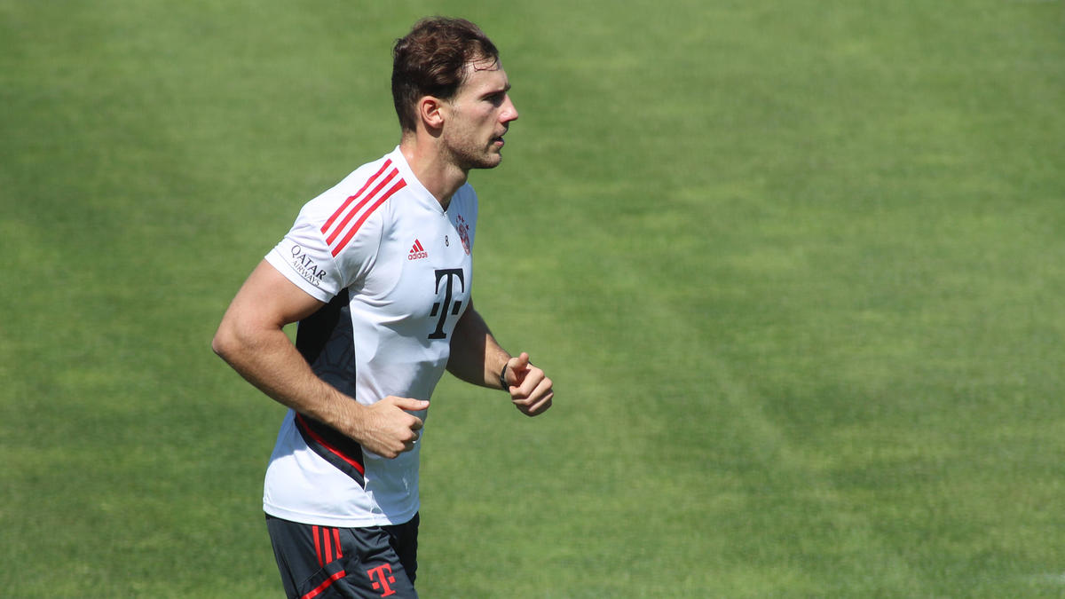 Leon Goretzka befindet sich beim FC Bayern im Rehatraining