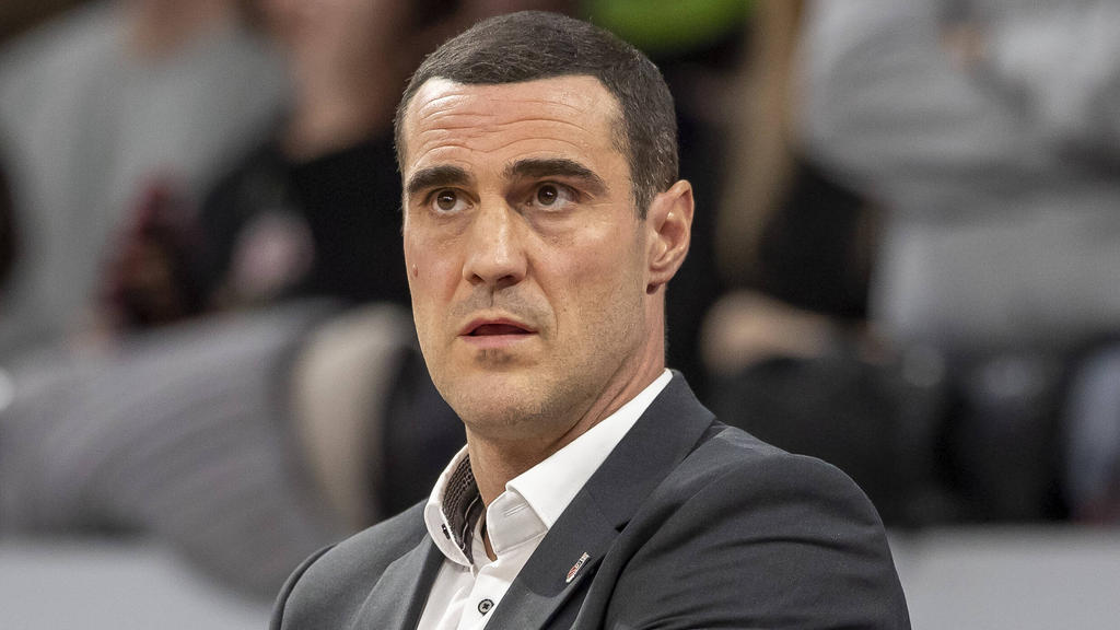 Brose Bambergs Coach Roel Moors kann einen neuen Spieler begrüßen Brose Bambergs Coach Roel Moors kann einen neuen Spieler begrüßen