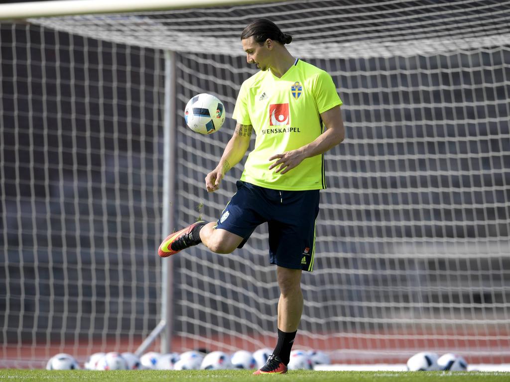 Aktuell bereitet sich Zlatan mit der schwedischen Nationalmannschaft auf die EURO vor