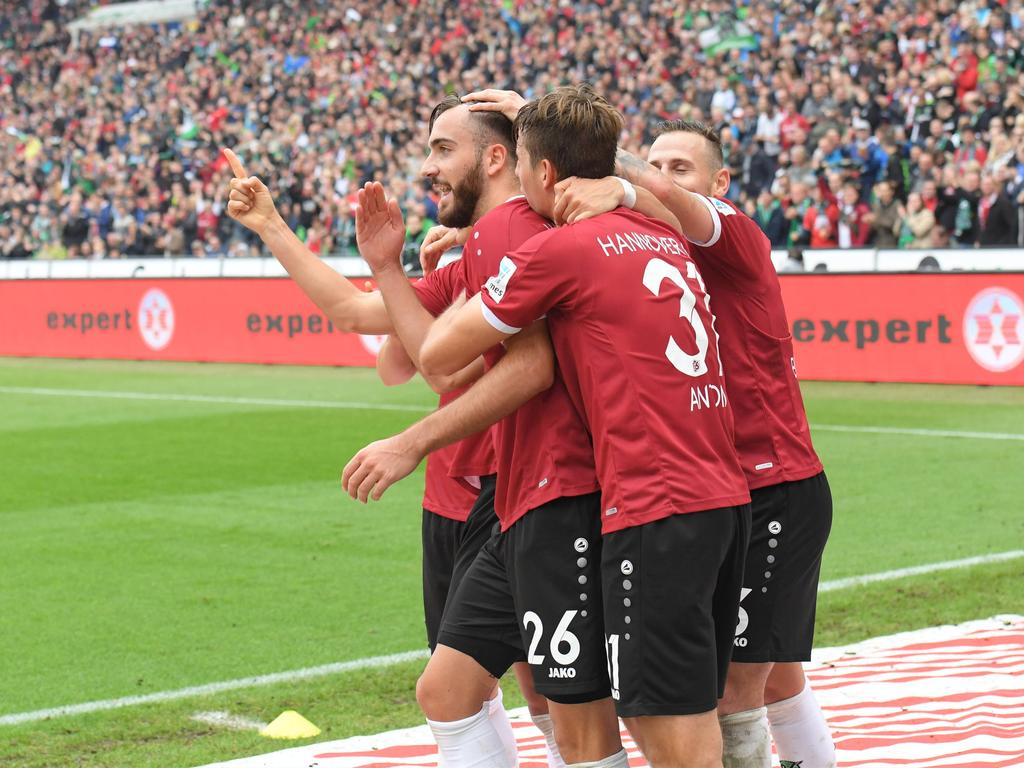 Karaman bringt Hannover gegen St. Pauli mit 1:0 in Führung. (01.10.2016)