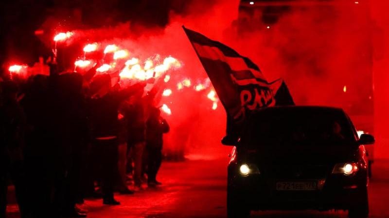 Die Fans von Zenit St. Petersburg empfingen ihr Team feurig