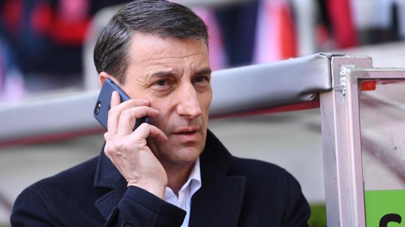 Fortuna Düsseldorf will "ganz bewusst keine schmutzige Wäsche waschen", stellt Reinhold Ernst klar Fortuna Düsseldorf will "ganz bewusst keine schmutzige Wäsche waschen", stellt Reinhold Ernst klar