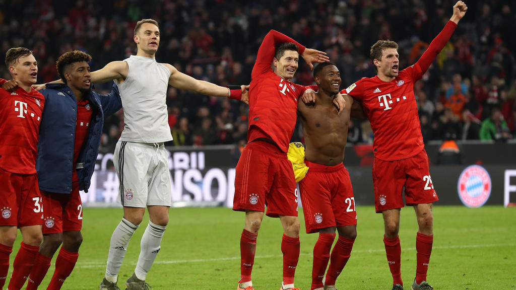 Der FC Bayern ließ sich nach dem Kantersieg in Belgrad feiern