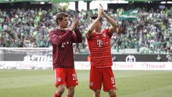 Thomas Müller (l.) spielt beim FC Bayern mit Robert Lewandowski zusammen