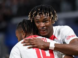 Weckte das Interesse von PSG: Mohamed Simakan (r)