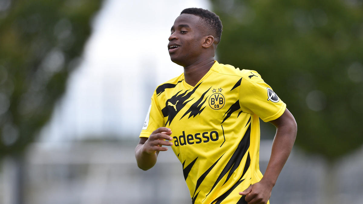 Youssoufa Moukoko traf dreimal für den BVB Youssoufa Moukoko traf dreimal für den BVB