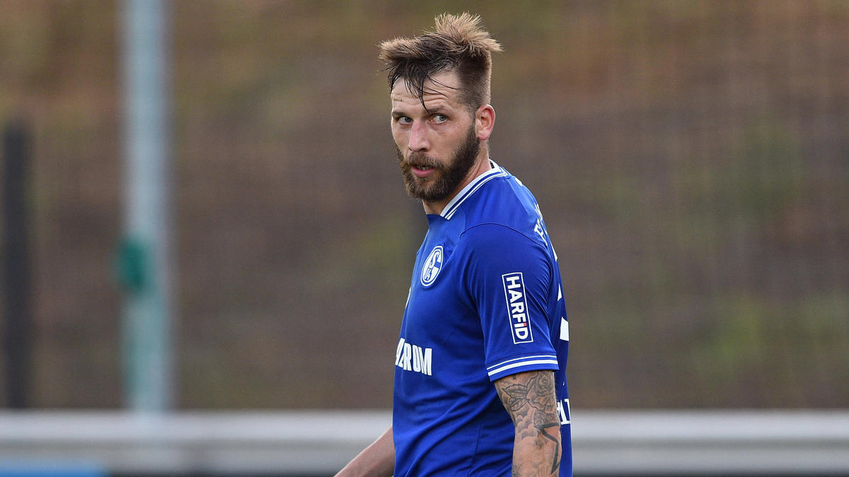 Guido Burgstaller hat den FC Schalke 04 in Richtung FC. St. Pauli verlassen Guido Burgstaller hat den FC Schalke 04 in Richtung FC. St. Pauli verlassen