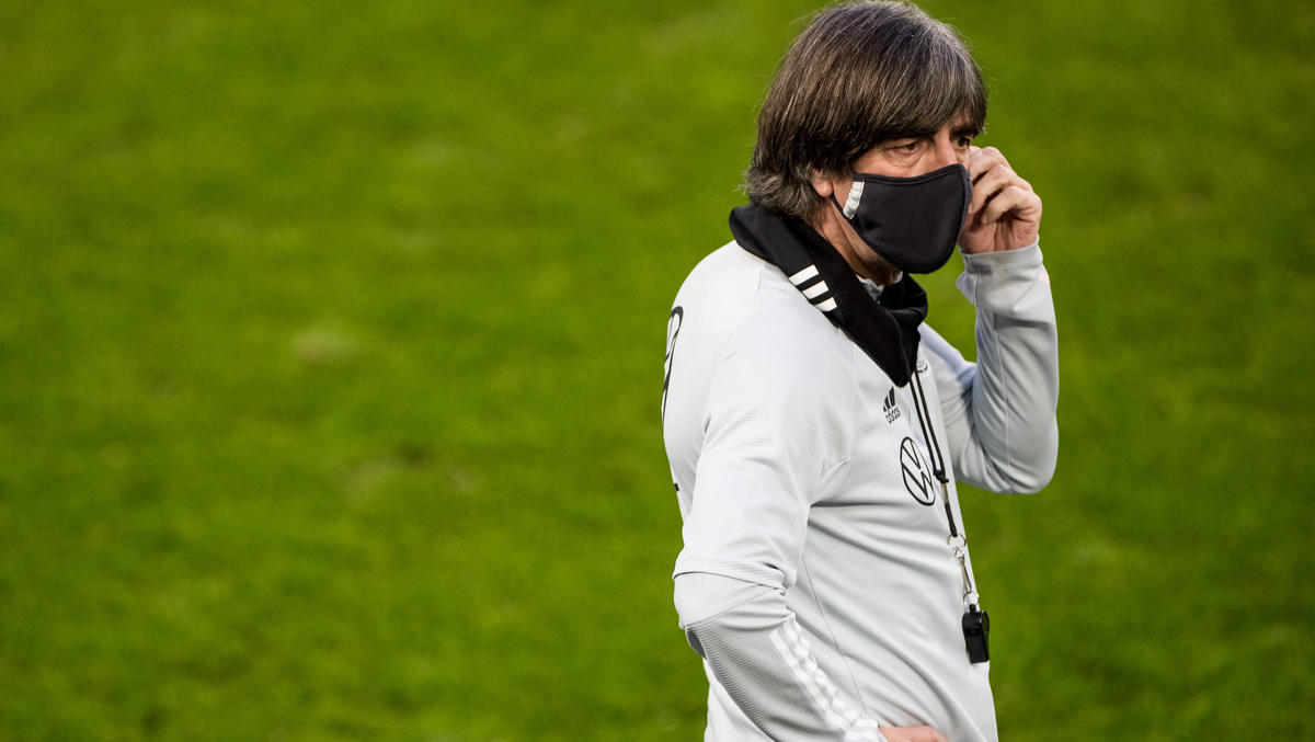 Schlechte Umfragewerte für Bundestrainer Joachim Löw Schlechte Umfragewerte für Bundestrainer Joachim Löw