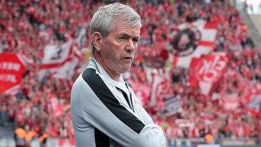 Friedhelm Funkel hat mit dem 1. FC Kaiserslautern die Klasse gehalten