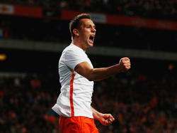 Stefan de Vrij kan de vuisten ballen als hij Oranje snoeihard op een 1-0 voorsprong heeft gekopt in de oefeninterland tegen Spanje. (31-03-2015)