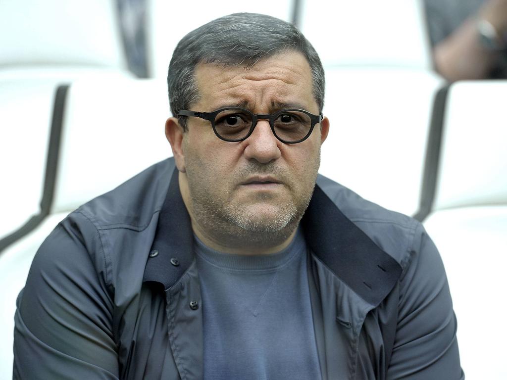 Zaakwaarnemer Mino Raiola zit op de tribune bij Juventus tegen Napoli SSC. (23-05-2015) Zaakwaarnemer Mino Raiola zit op de tribune bij Juventus tegen Napoli SSC. (23-05-2015)