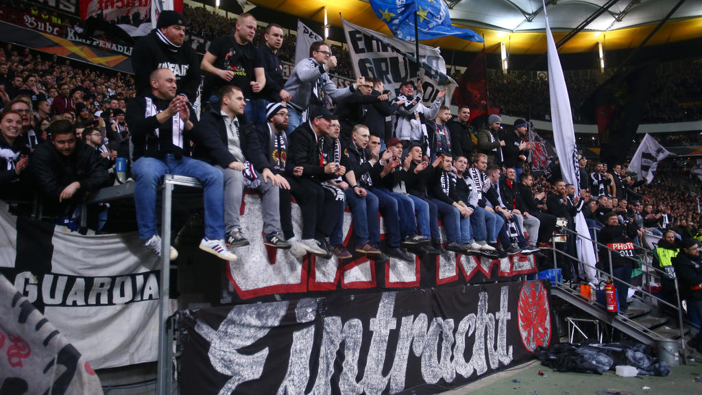 Die Eintracht-Fans mussten vor dem Spiel gegen Donezk scharfe Kontrollen über sich ergehen lassen