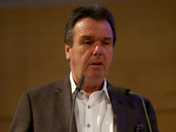 Heribert Bruchhagen äußerte sich zum geplatzten Stafylidis-Deal