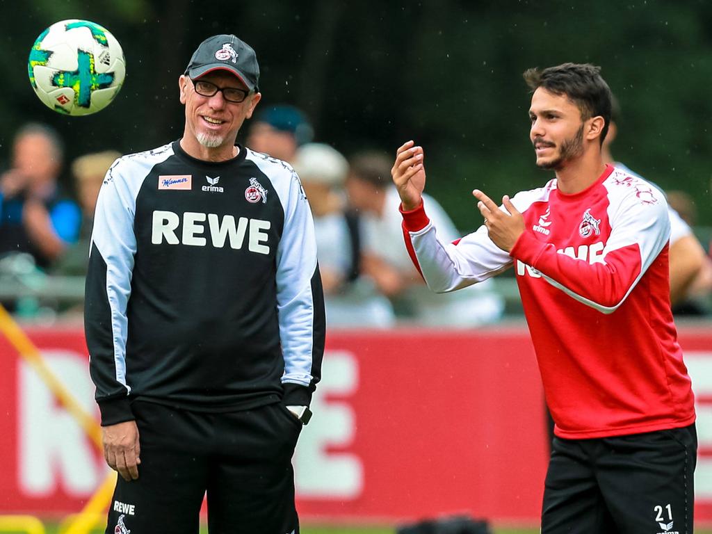 Kölns Trainer Peter Stöger (l.) und Leonardo Bittencourt