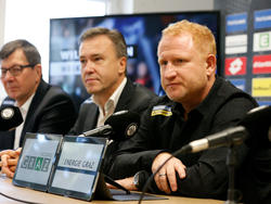 Heiko Vogel (r.) bei seiner ersten Pressekonferenz im Medienzentrum von Sturm Graz