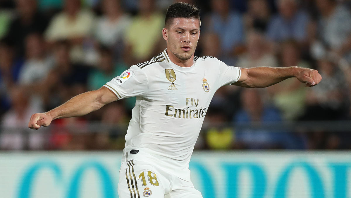 Luka Jovic hat keinen optimalen Start bei Real Madrid hingelegt Luka Jovic hat keinen optimalen Start bei Real Madrid hingelegt