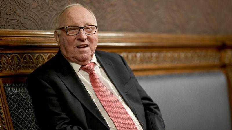 Uwe Seeler rät dem HSV, auf dem Transfermarkt aktiv zu werden Uwe Seeler rät dem HSV, auf dem Transfermarkt aktiv zu werden