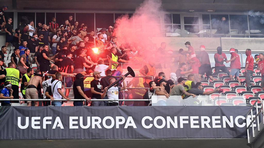 Der Kölner Punkt in Nizza geriet wegen ein paar FC-Fans fast zur Nebensache