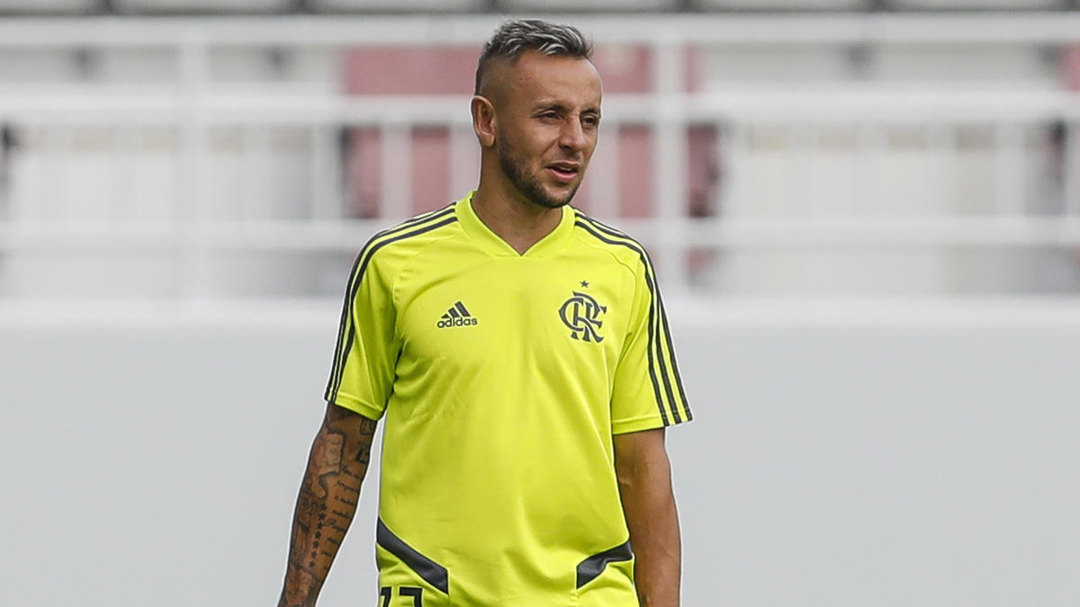 Rafinha bietet dem FC Bayern München seine Hilfe an Rafinha bietet dem FC Bayern München seine Hilfe an