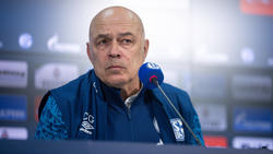 Christian Gross soll den FC Schalke 04 vor dem Abstieg bewahren