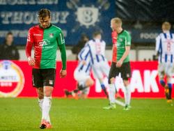 Christian Santos baalt flink nadat hij met zijn ploeg op achterstand is gekomen tegen sc Heerenveen. (20-02-2016)