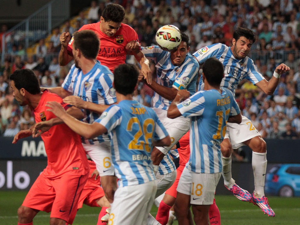 Gemeinsam sind sie stark: Málagas Spieler verteidigen gegen Barcelona