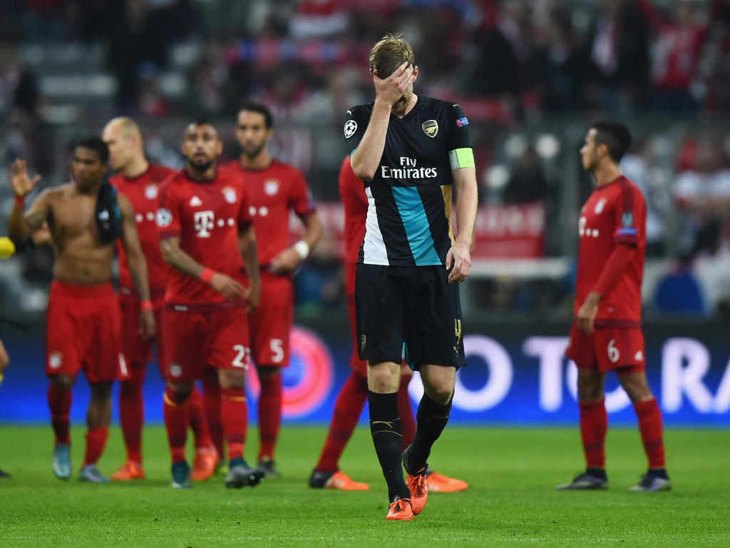 Arsenals Kapitän Per Mertesacker und sein Team erlebten einen rabenschwarzen Abend