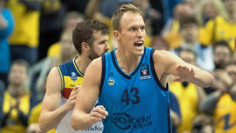 Berlins Luke Sikma bejubelt den Erfolg gegen Morabanc Andorra Berlins Luke Sikma bejubelt den Erfolg gegen Morabanc Andorra