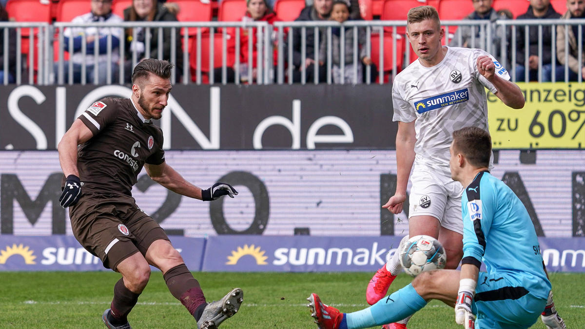 Dimitrios Diamantakos (l.) traf für St. Pauli zum Ausgleich Dimitrios Diamantakos (l.) traf für St. Pauli zum Ausgleich