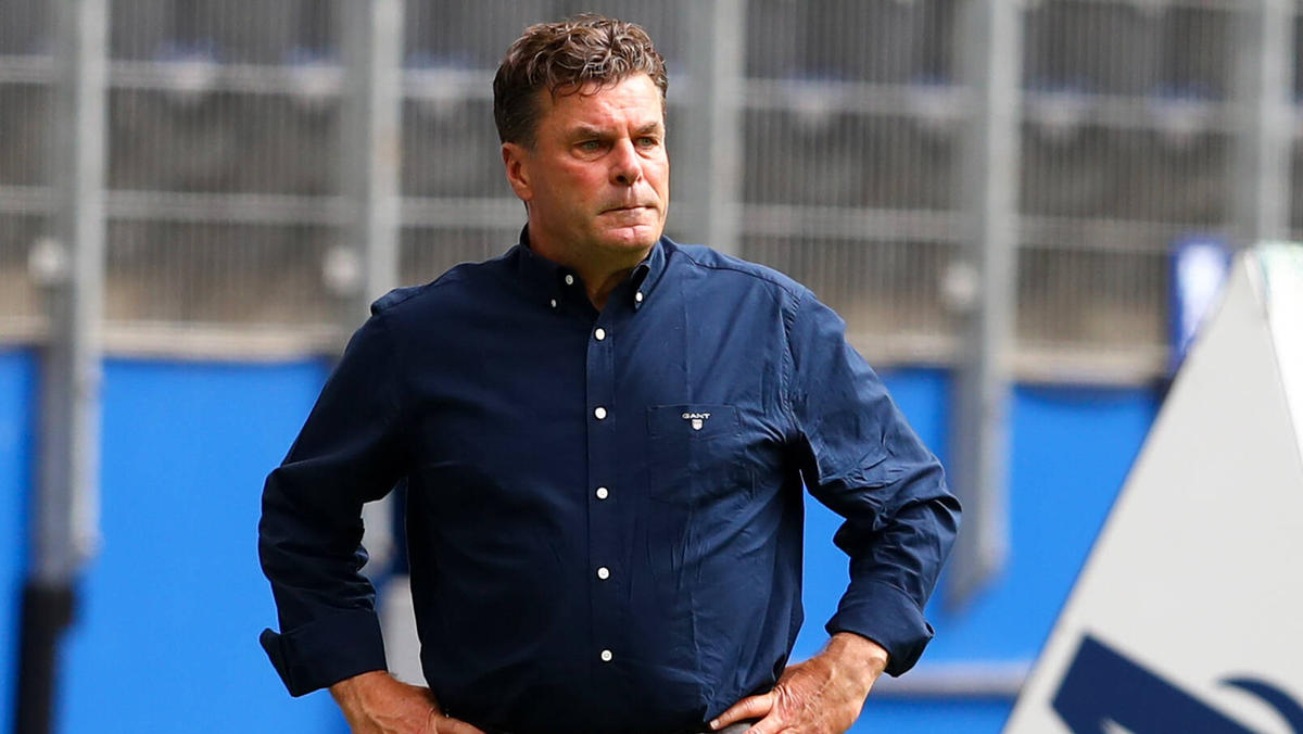 Nach nur einem Jahr ist für Dieter Hecking Schluss beim HSV Nach nur einem Jahr ist für Dieter Hecking Schluss beim HSV