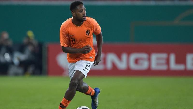 Hertha und Zeefuik sollen sich auf einen Vierjahresvertrag geeinigt haben Hertha und Zeefuik sollen sich auf einen Vierjahresvertrag geeinigt haben