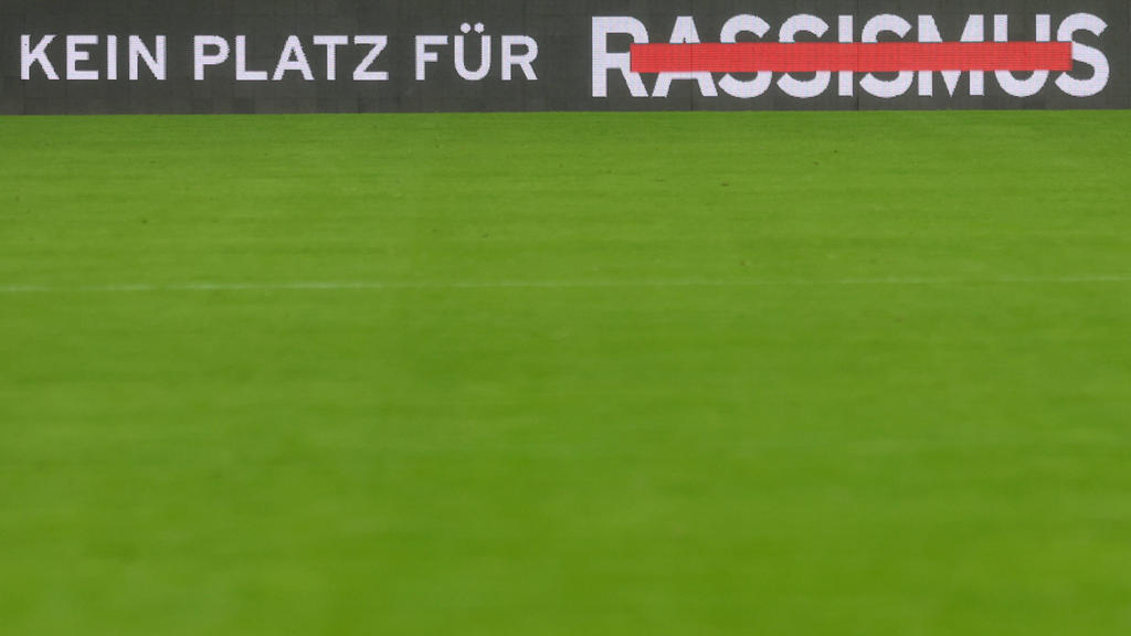 Der deutsche Profifußball setzt am übernächsten Wochenende erneut ein Zeichen gegen Rassismus