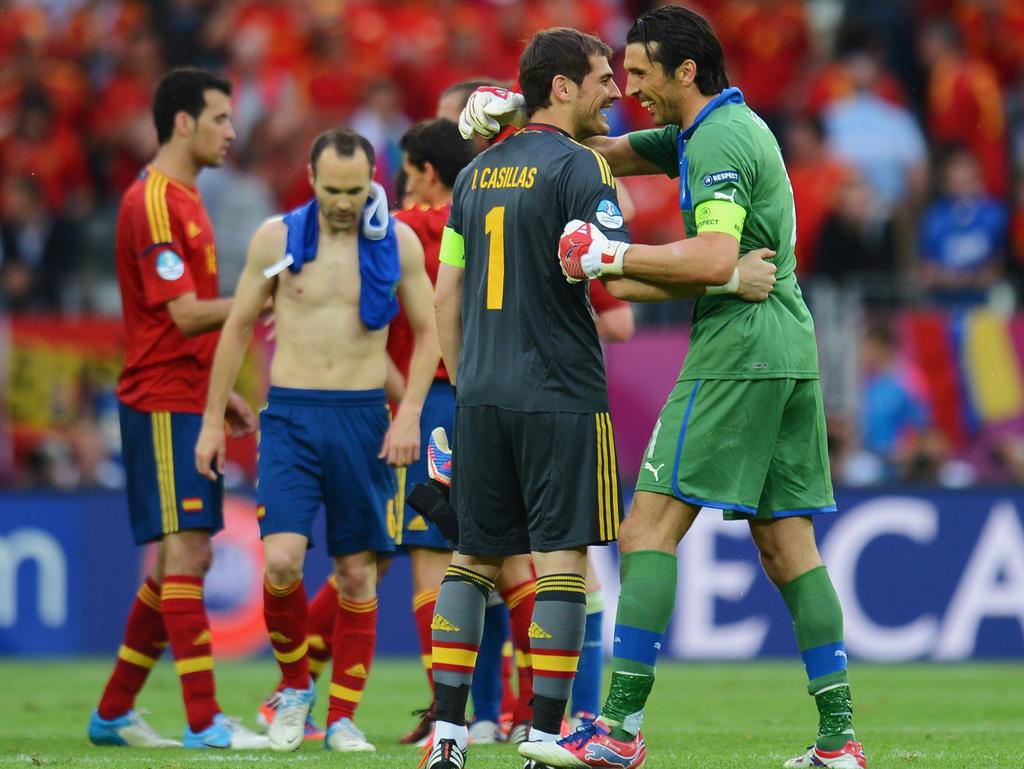 Casillas y Buffon vuelven a verse las caras pero en la Liga de Campeones. (Foto: Getty)