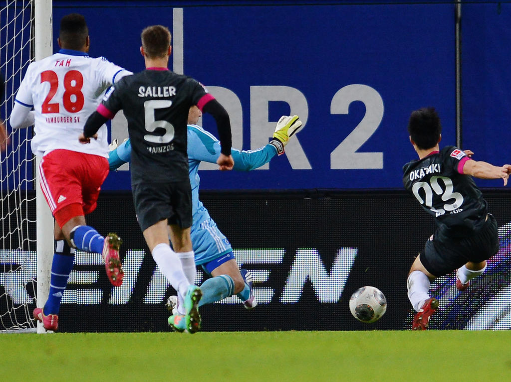 Shinji Okazaki (r.) trifft in letzter Minute zum Mainzer Sieg Shinji Okazaki (r.) trifft in letzter Minute zum Mainzer Sieg