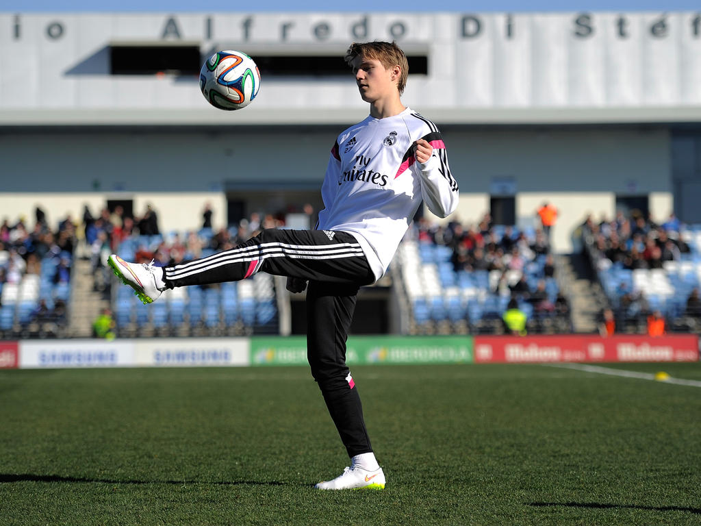 Martin Odegaard podría debutar mañana con el primer equipo de Real Madrid en el Bernabéu. (Foto: Getty)